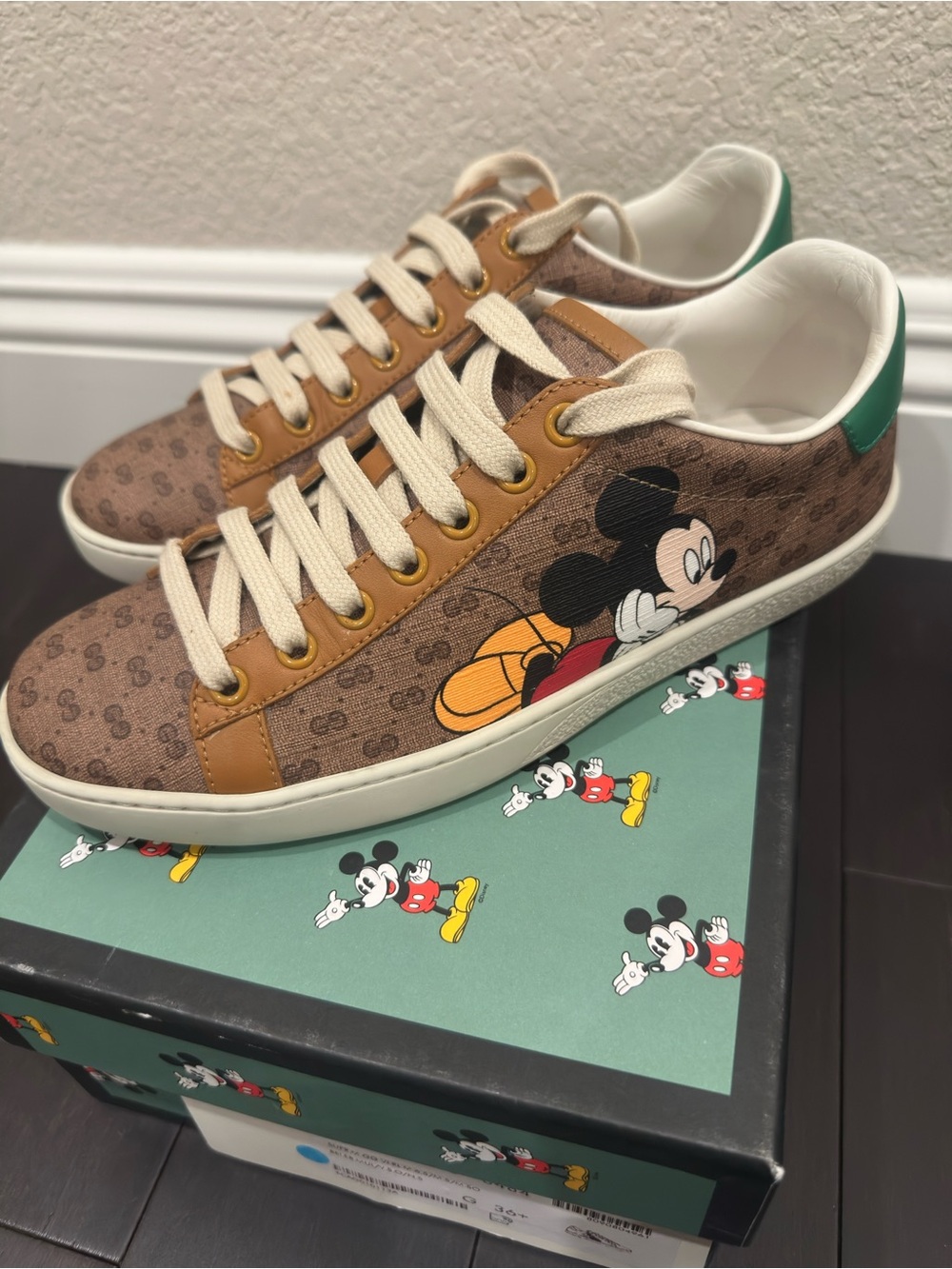 Gucci Brown Canvas Mickey Low-Top Women’s Sneakers with Green Heel